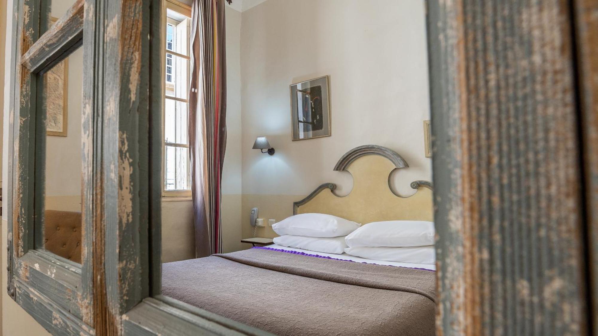 Amphitheatre Hotel Arles